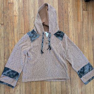 POL Textured hooded shirt